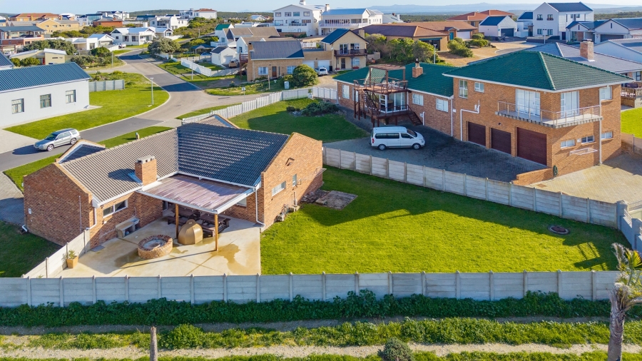 3 Bedroom Property for Sale in Struisbaai Western Cape